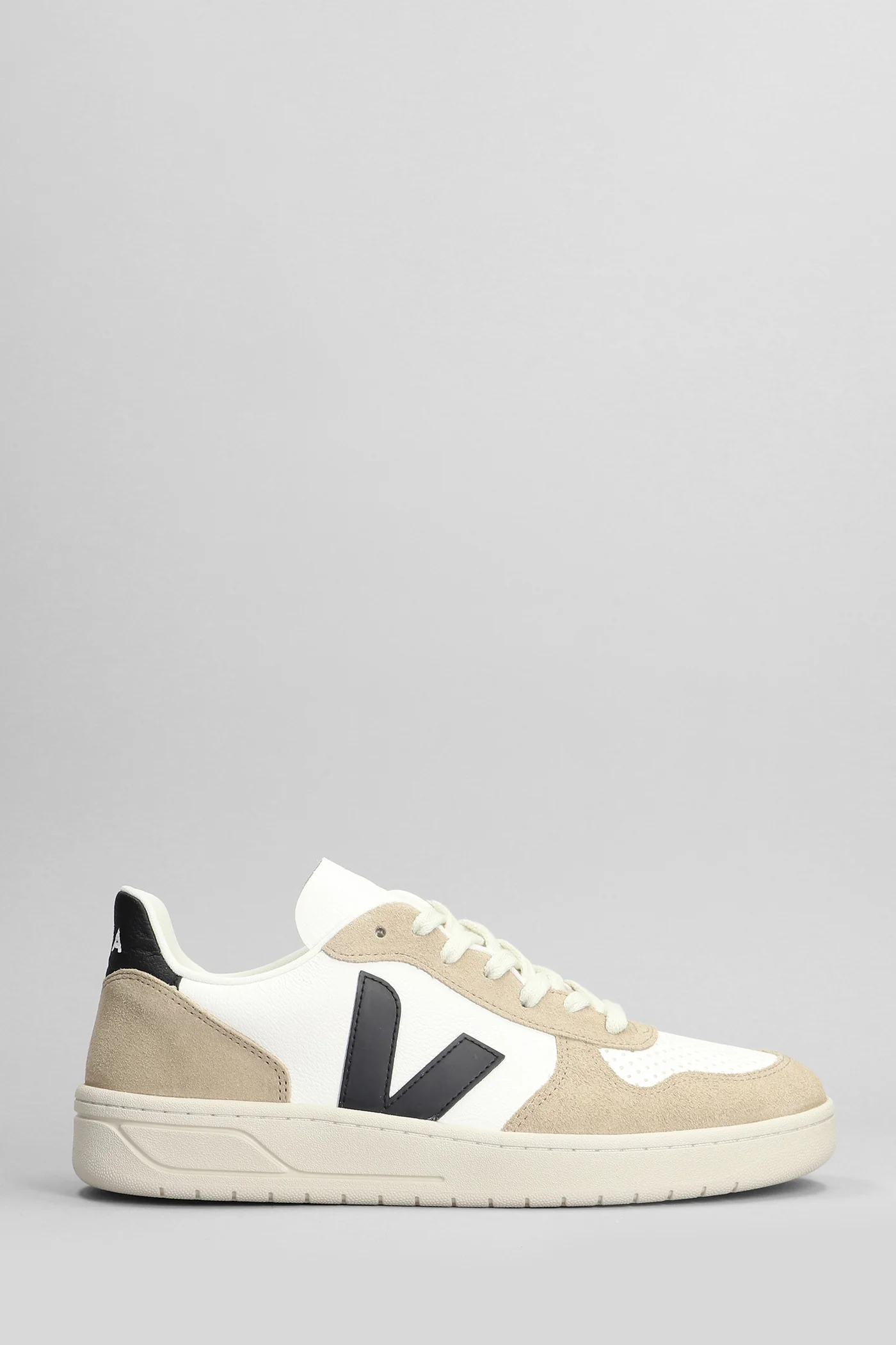 V-10 Sneakers in white suede and leather