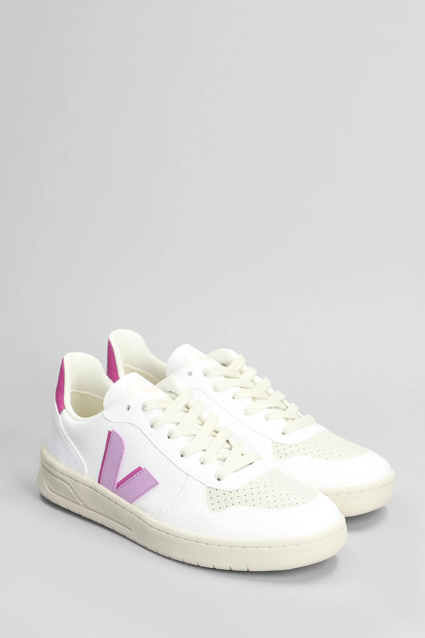 V-10 W II Sneakers in white leather - Image 2