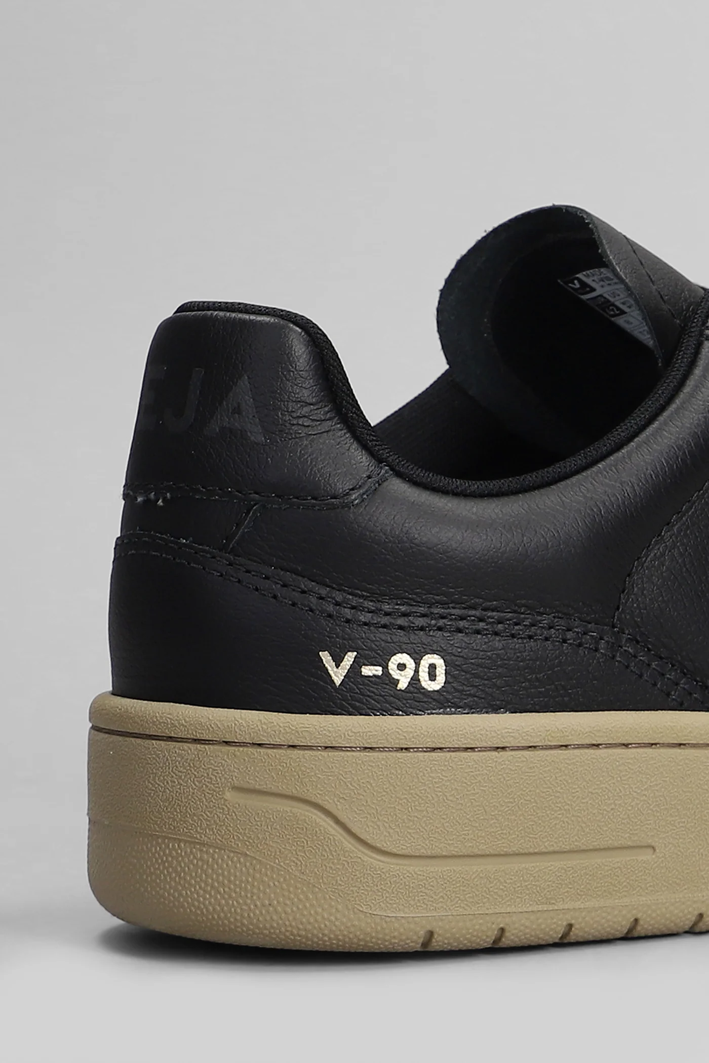 V-90 O.T. Sneakers in black leather - Image 5