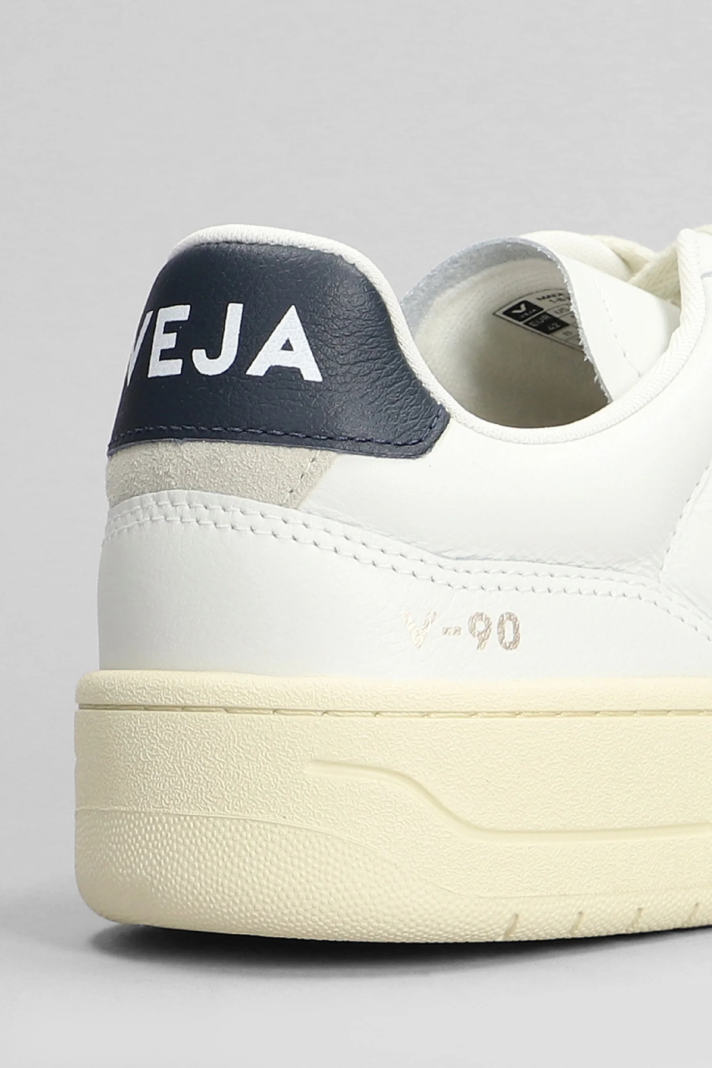 V-90 Sneakers in white leather - Image 5