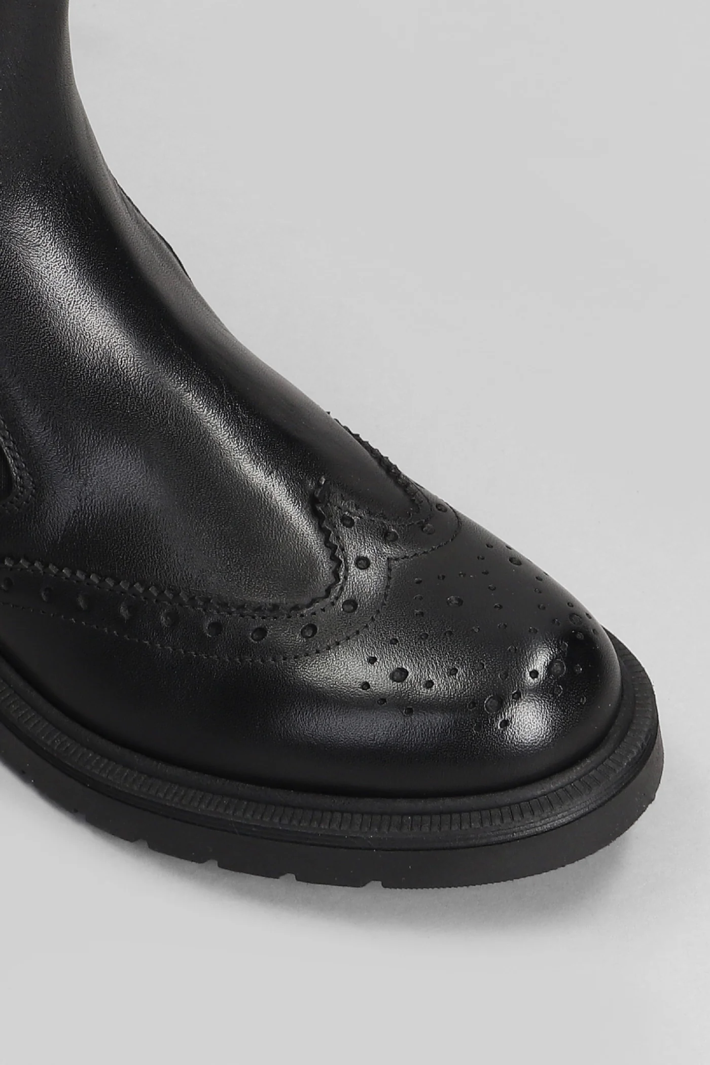 Combat boots in black leather - Image 5