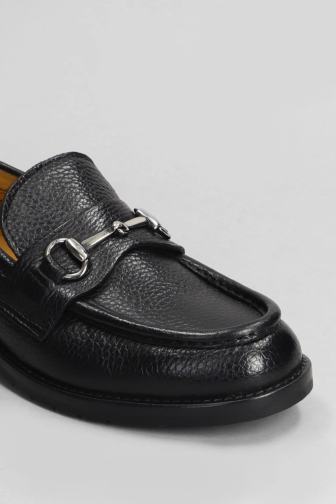 Loafers in black leather - Image 5