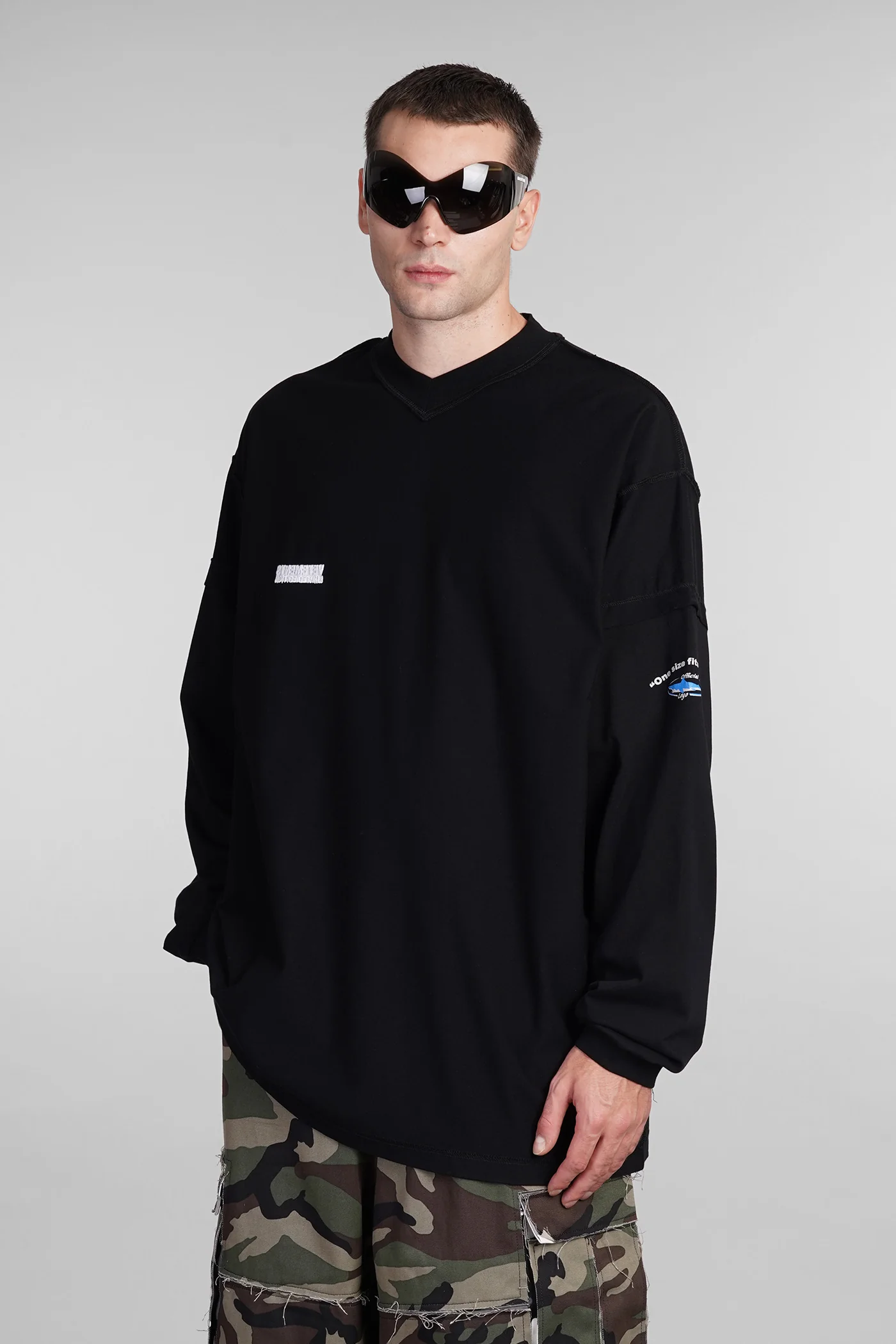 T-Shirt in black cotton