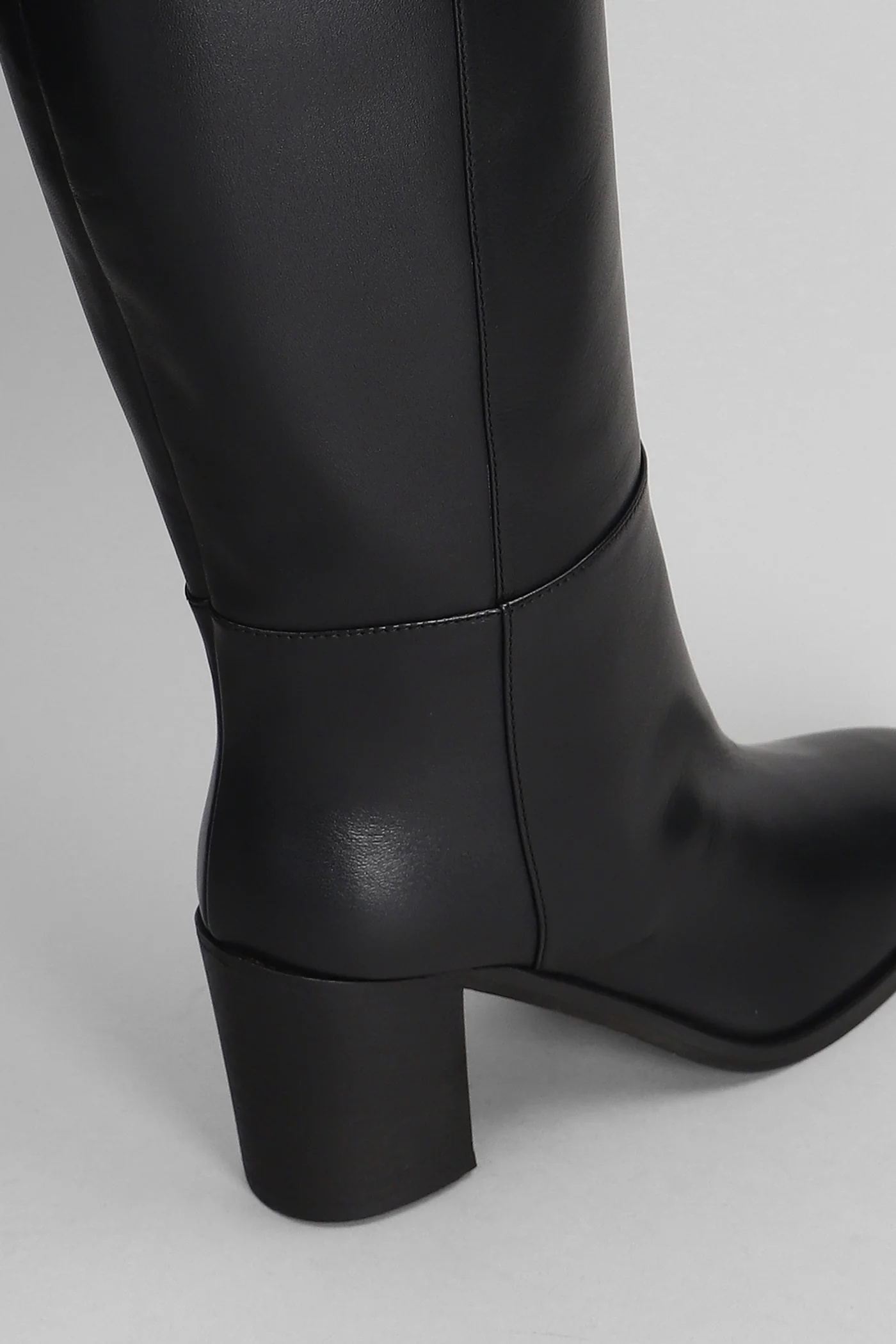 High heels boots in black leather - Image 5
