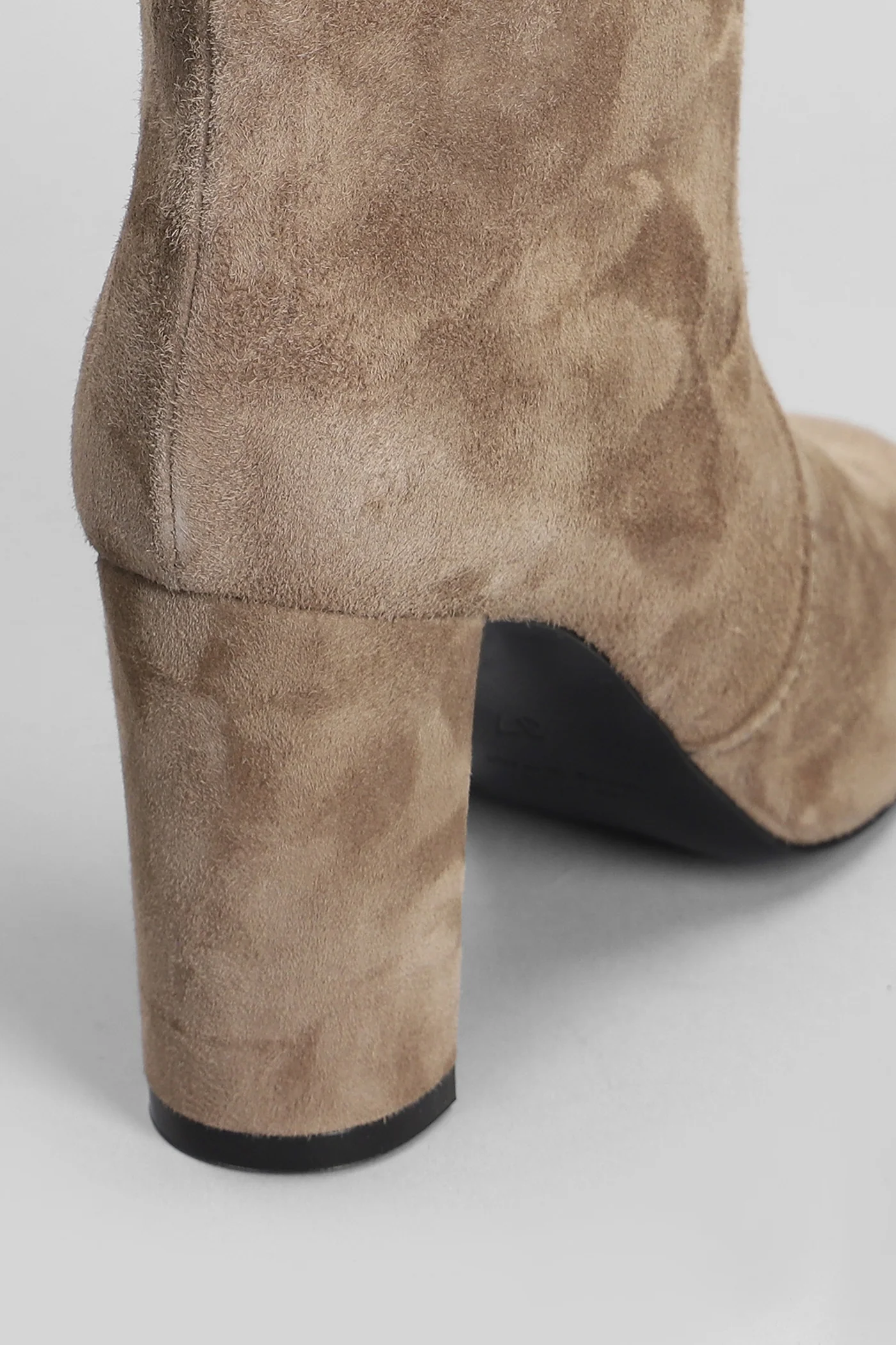 High heels boots in taupe suede - Image 5