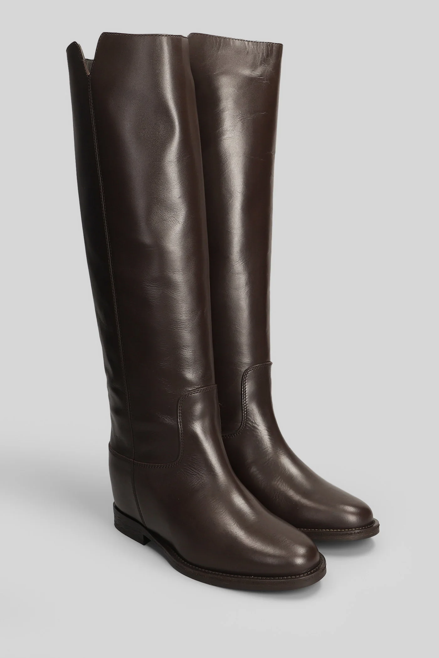 in dark brown leather - Image 2