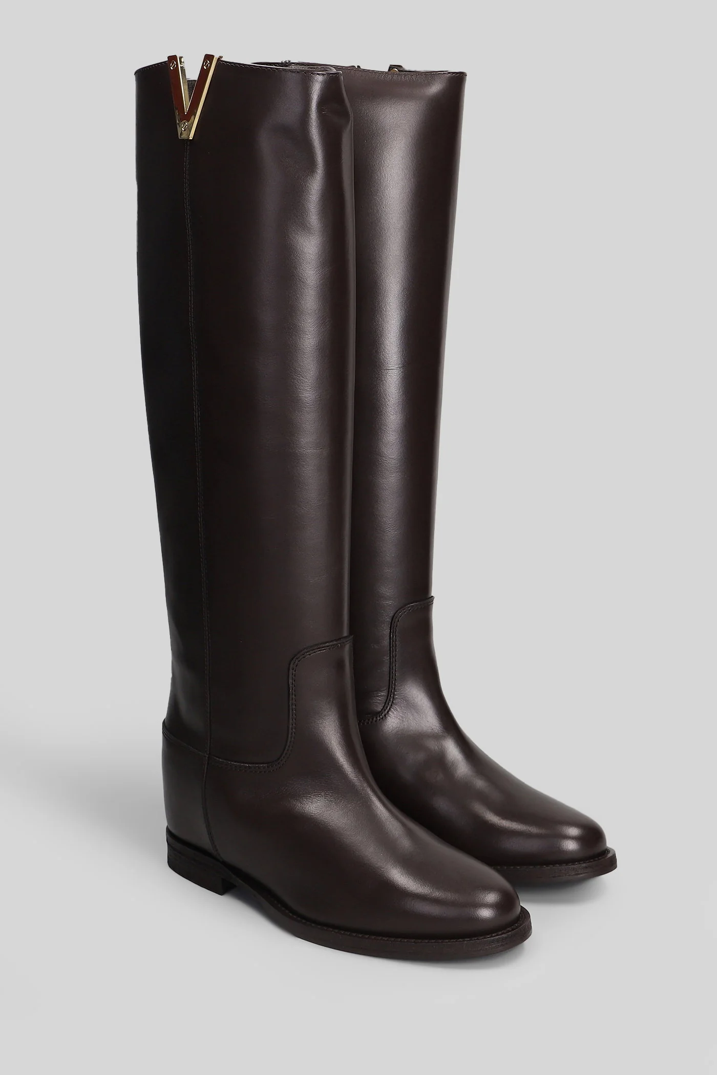 in dark brown leather - Image 2