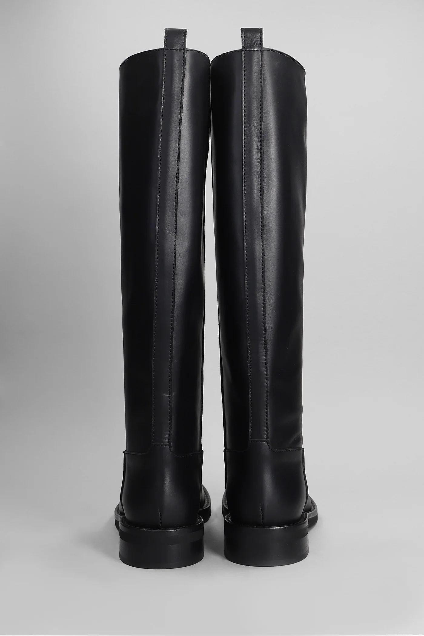 low heels boots in black leather - Image 4