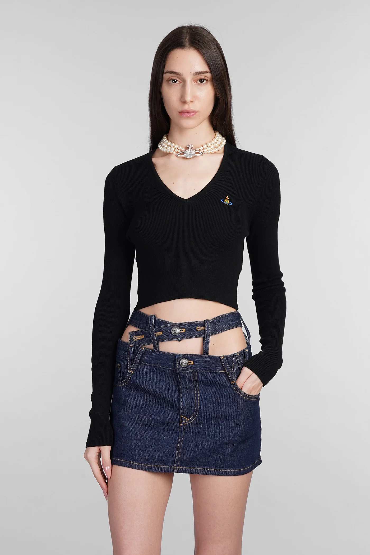 Bea Topwear in black cotton