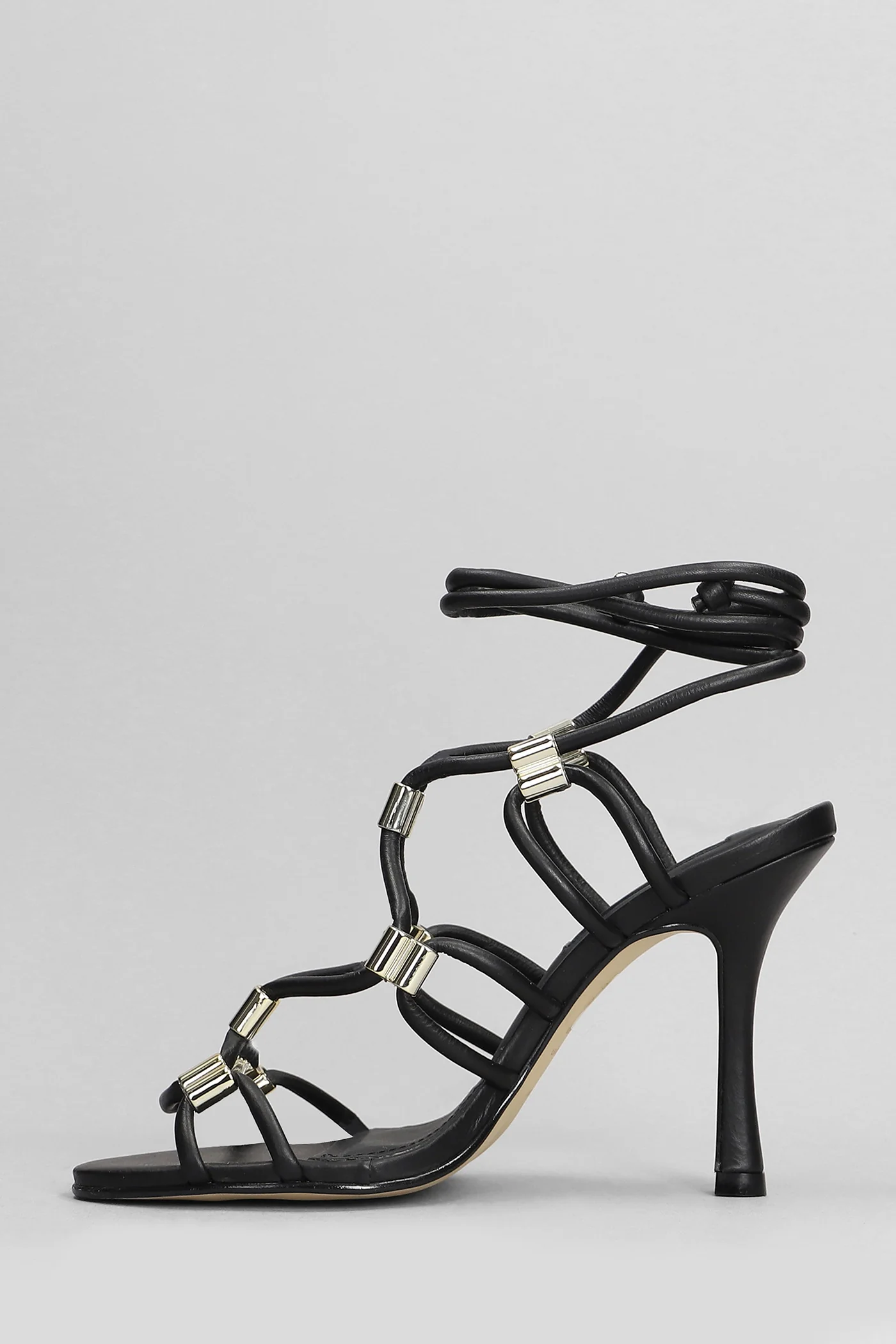 Sandals in black leather - Image 3