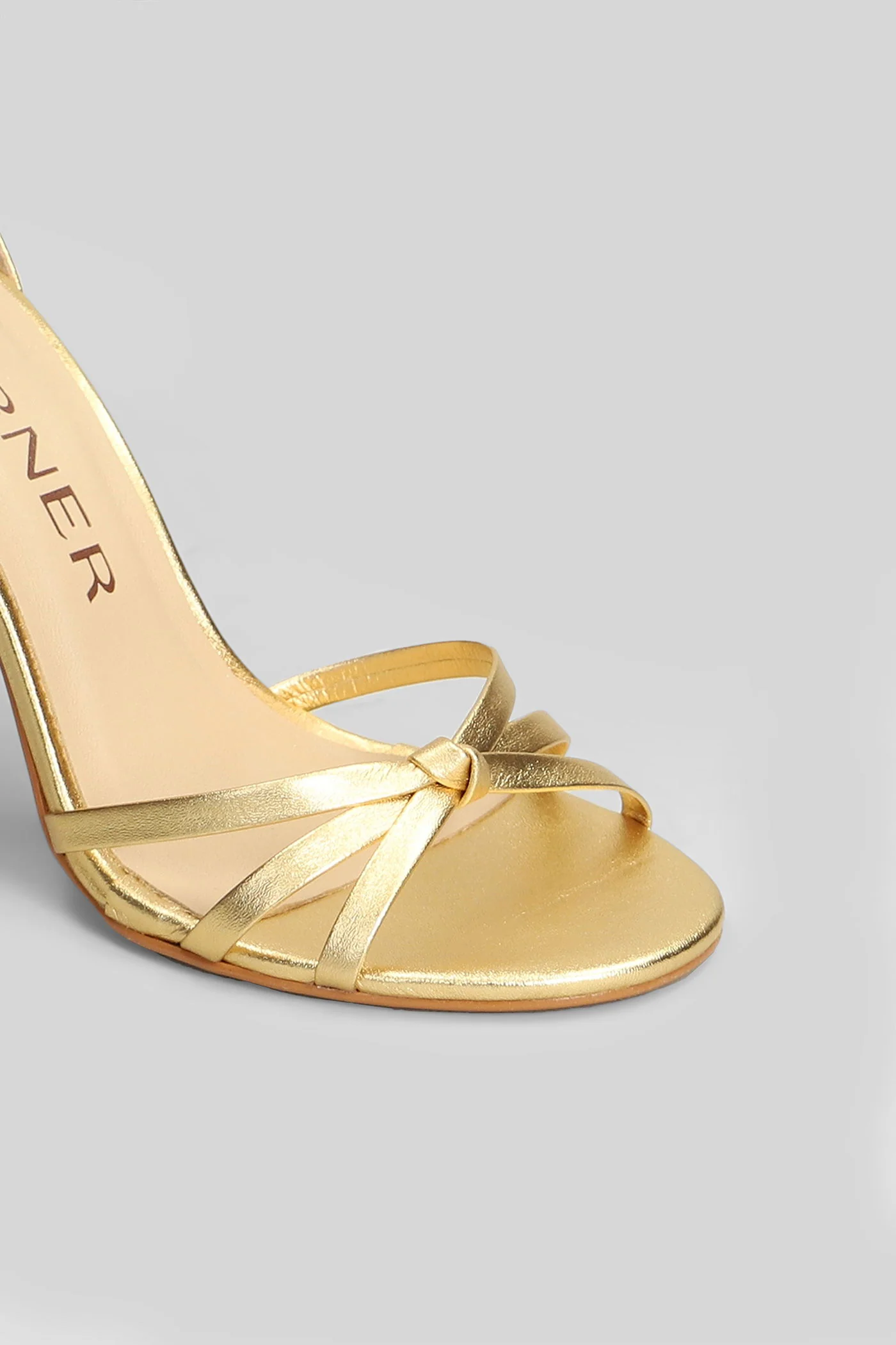 Sandals in gold leather - Image 5
