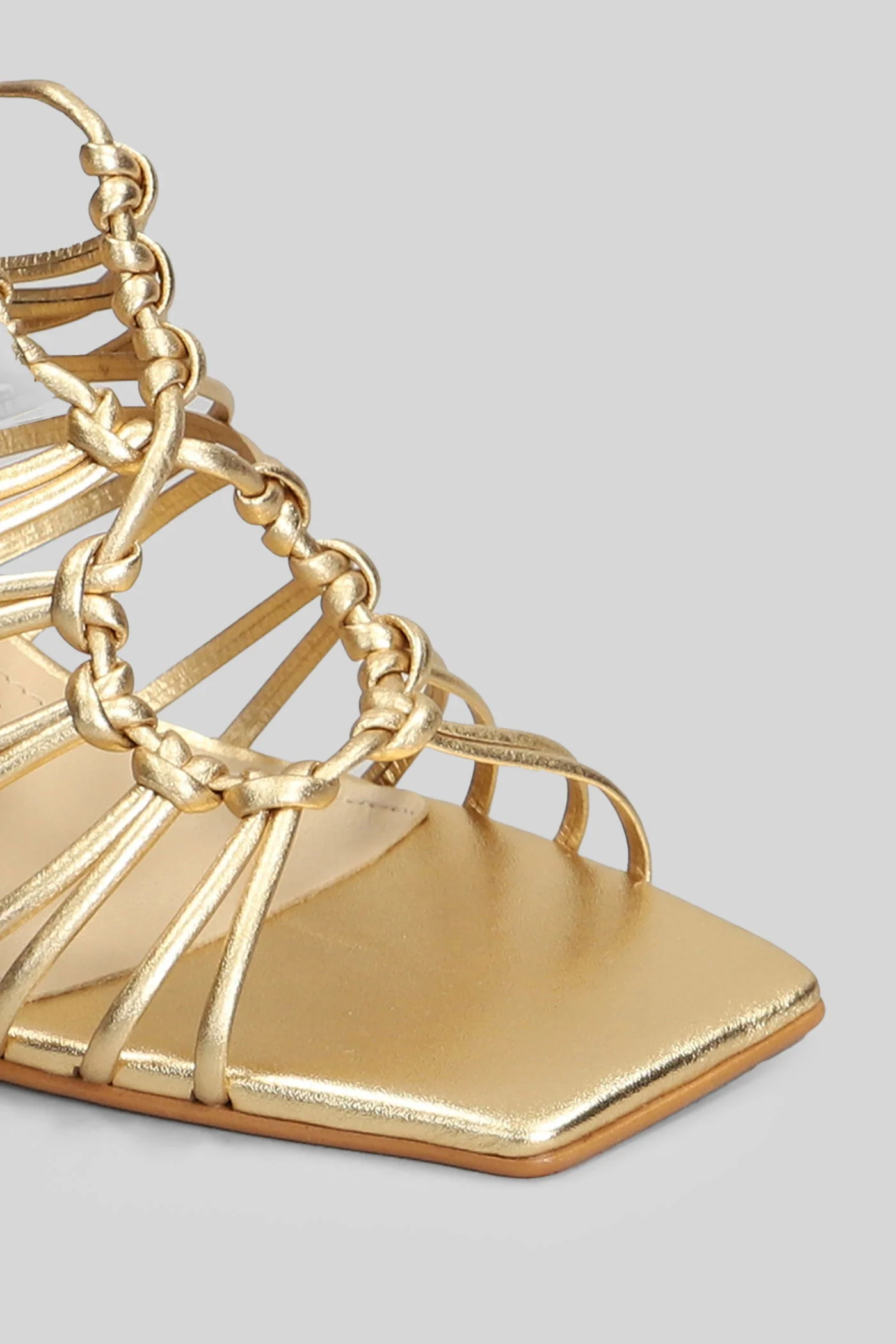 Sandals in gold leather - Image 5