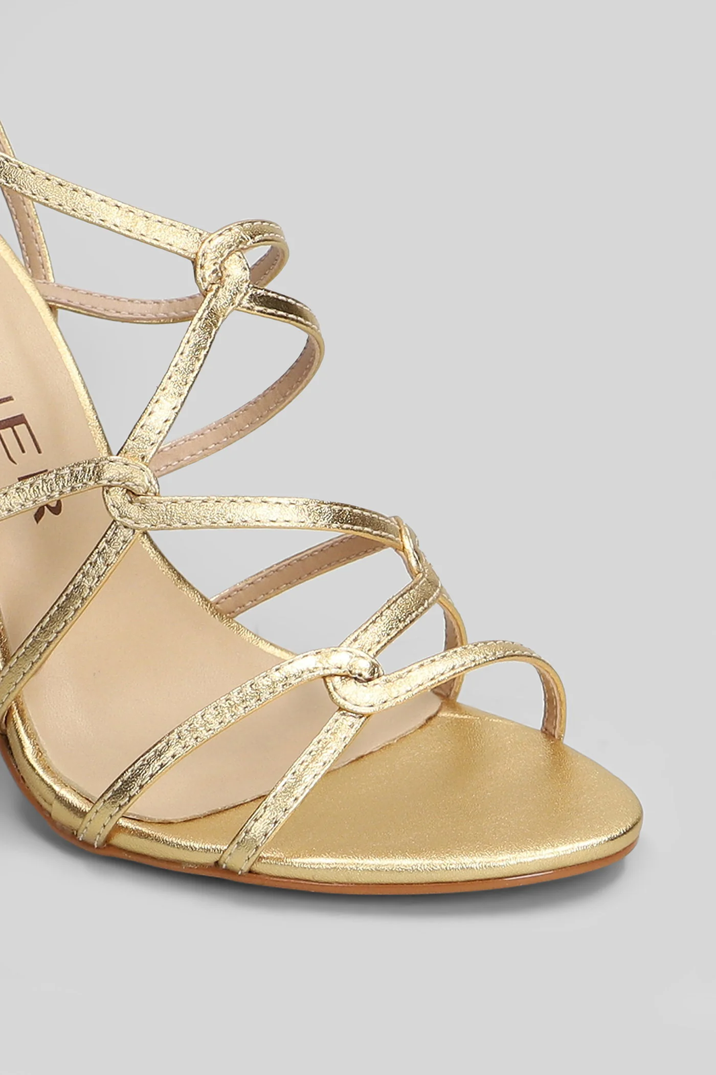 Sandals in gold leather - Image 5