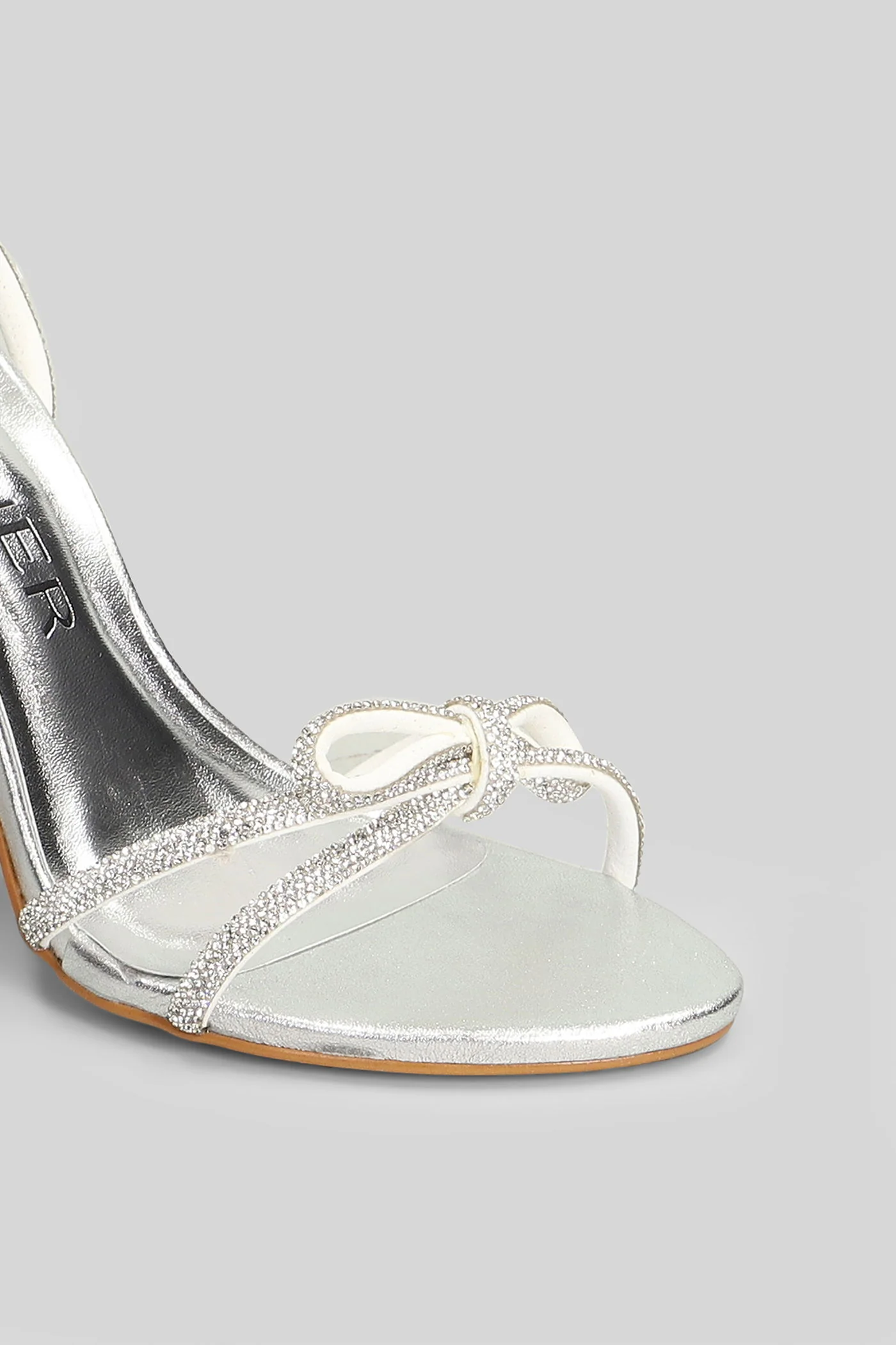 Sandals in silver leather - Image 5