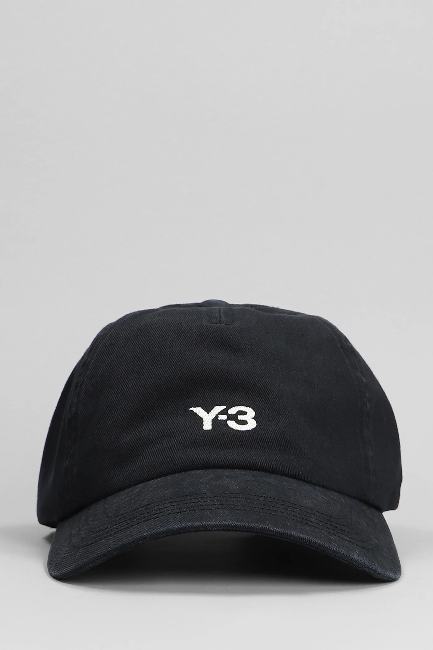Hats in black cotton