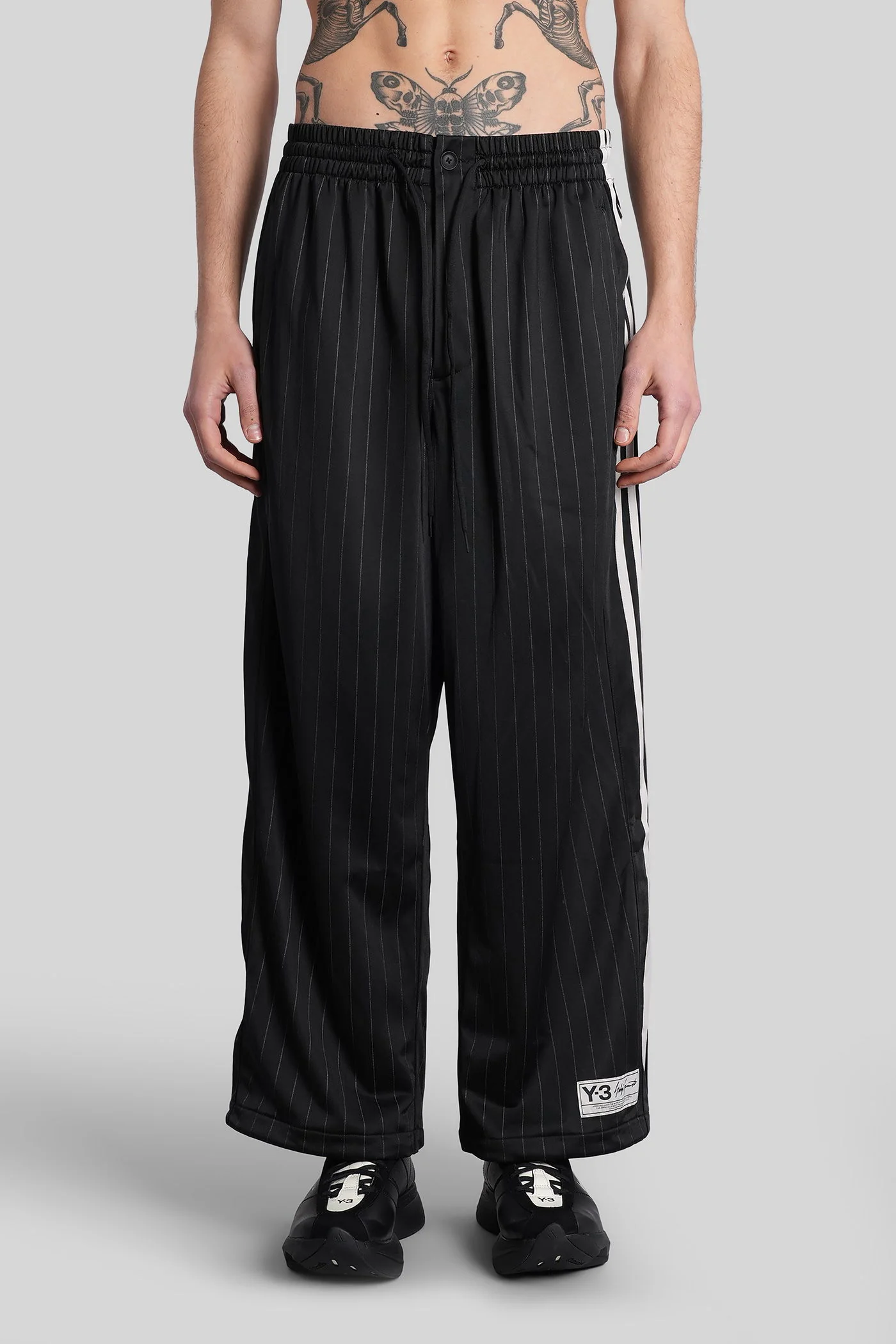 Pants in black polyester