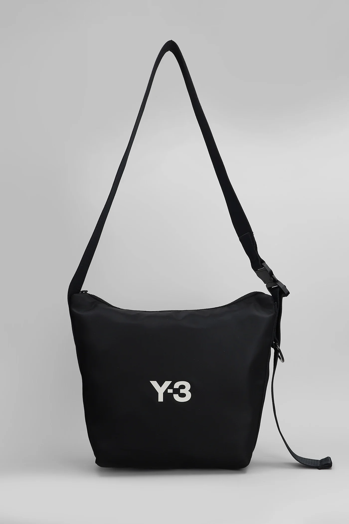 Shoulder bag in black Rayon