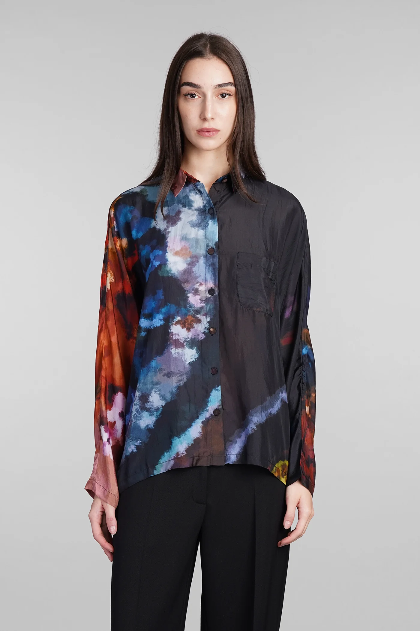 Shirt in black silk