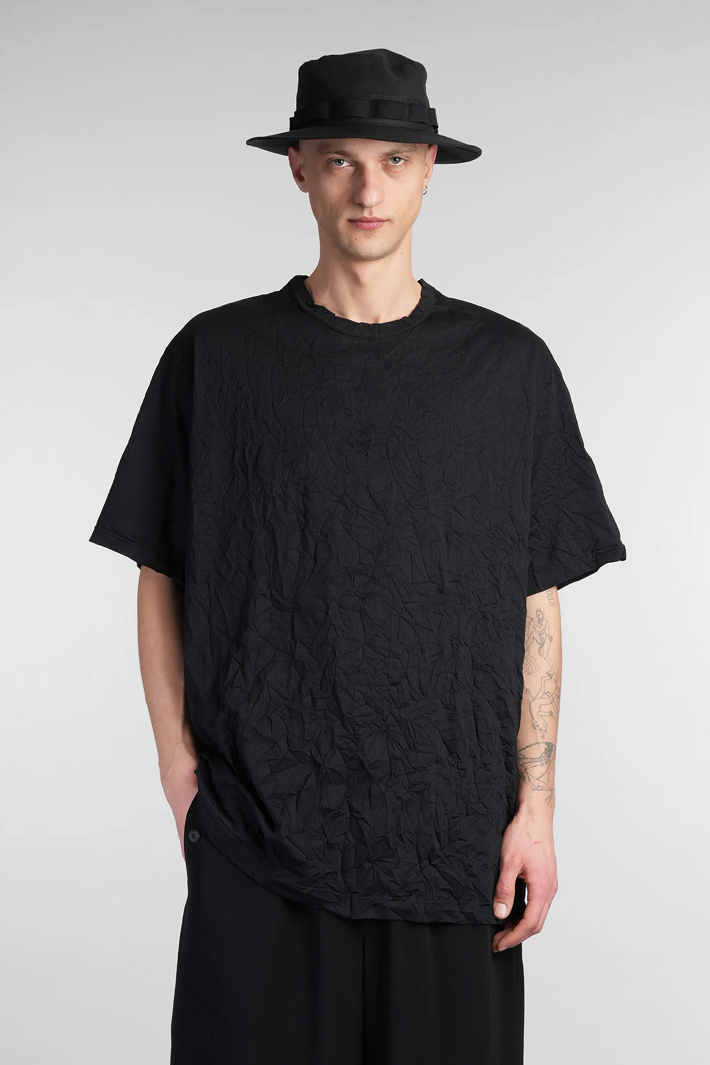 T-Shirt in black cotton