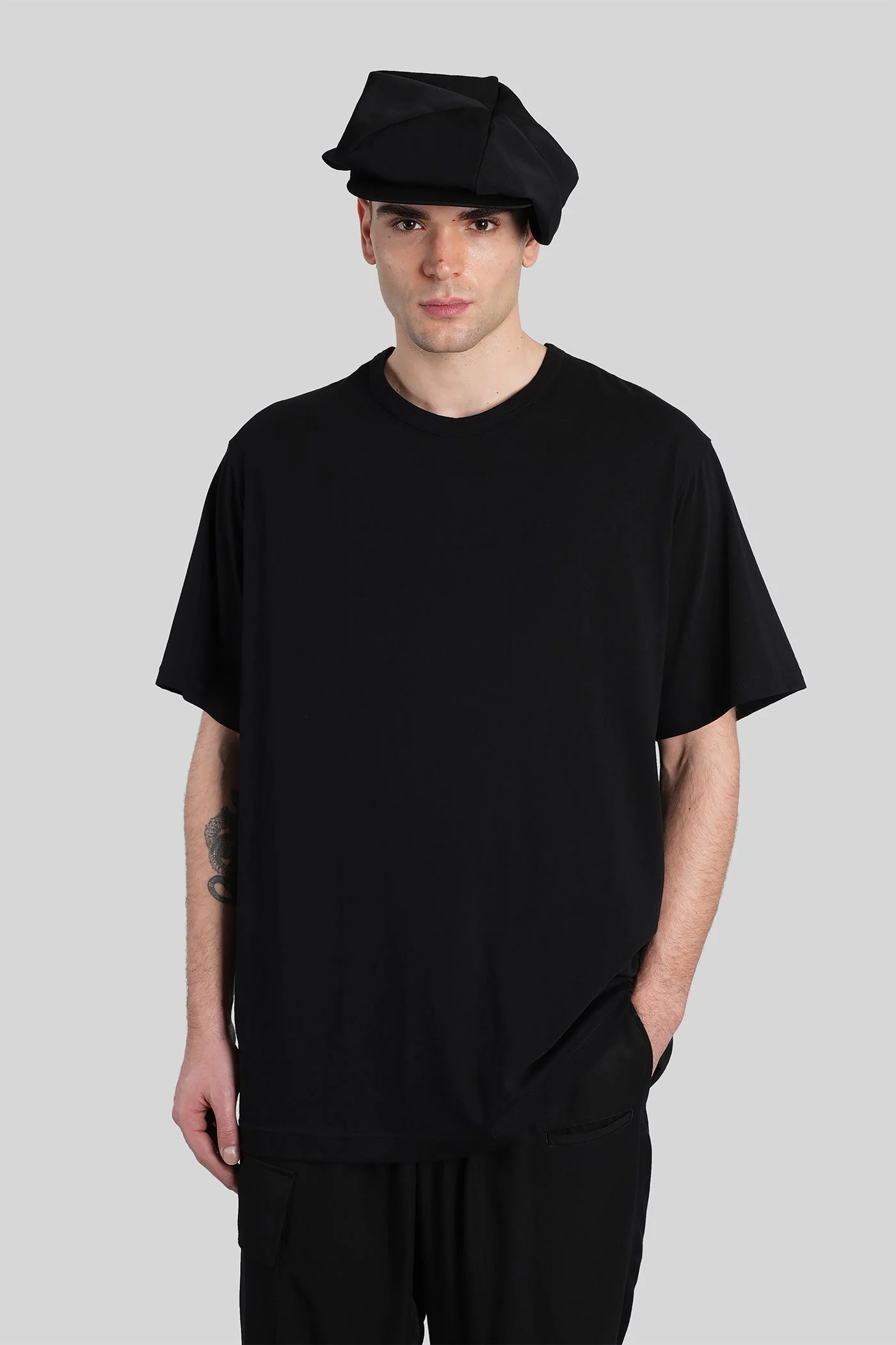 T-Shirt in black cotton