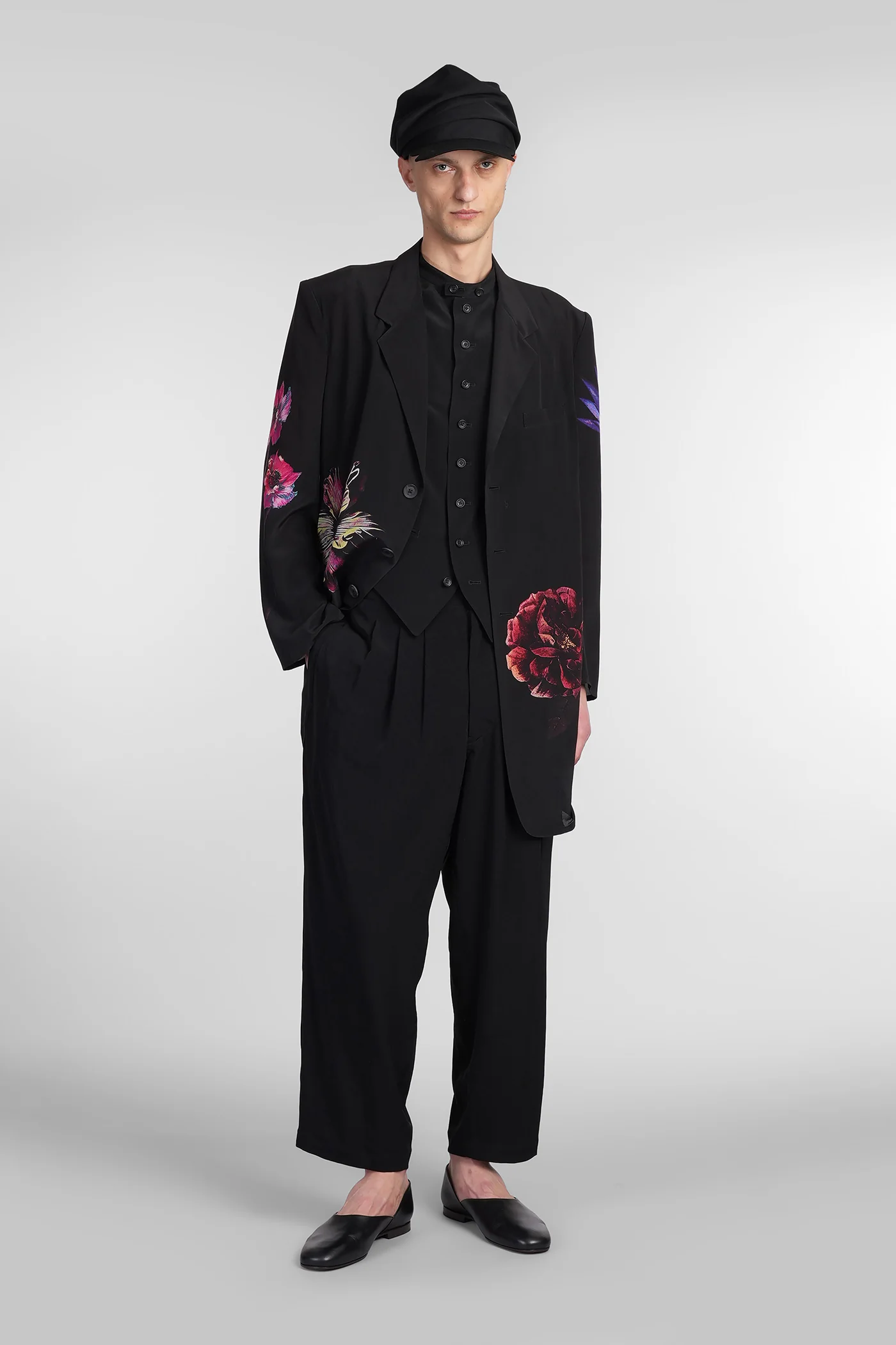 Vest in black silk - Image 2
