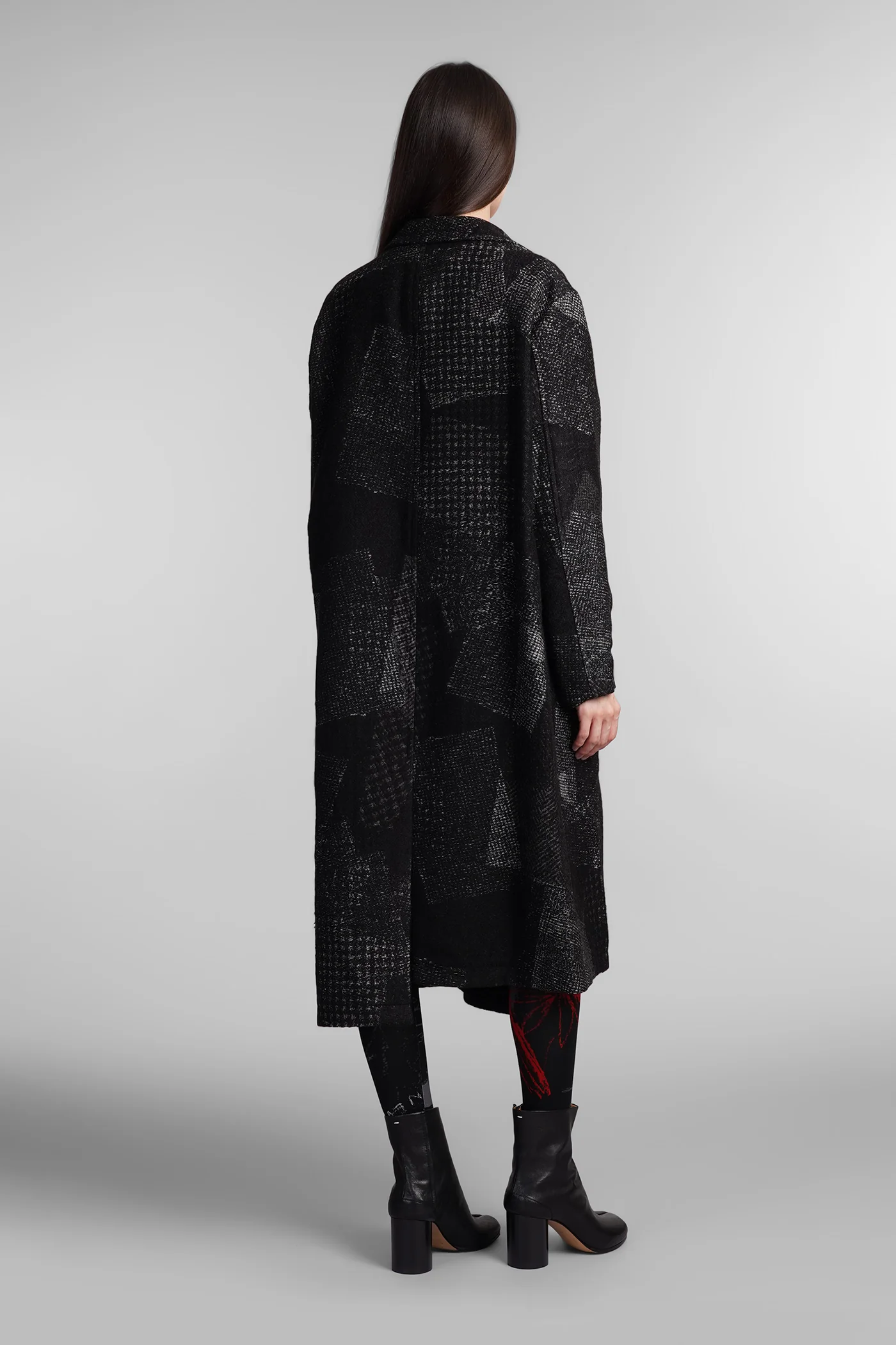 Coat in black wool - Image 3