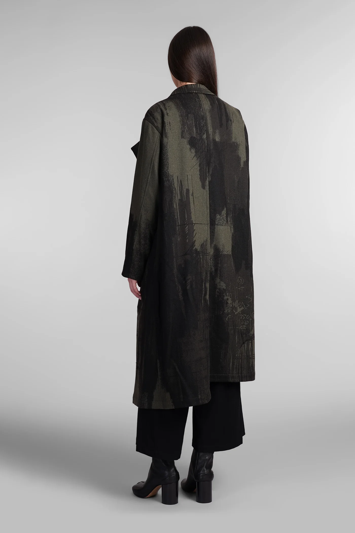 Coat in black wool - Image 3
