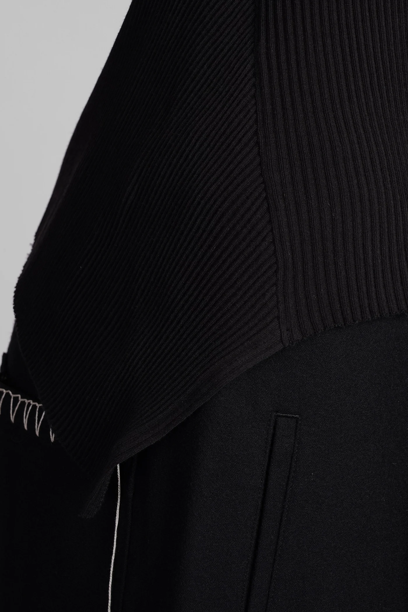 Knitwear in black wool - Image 5