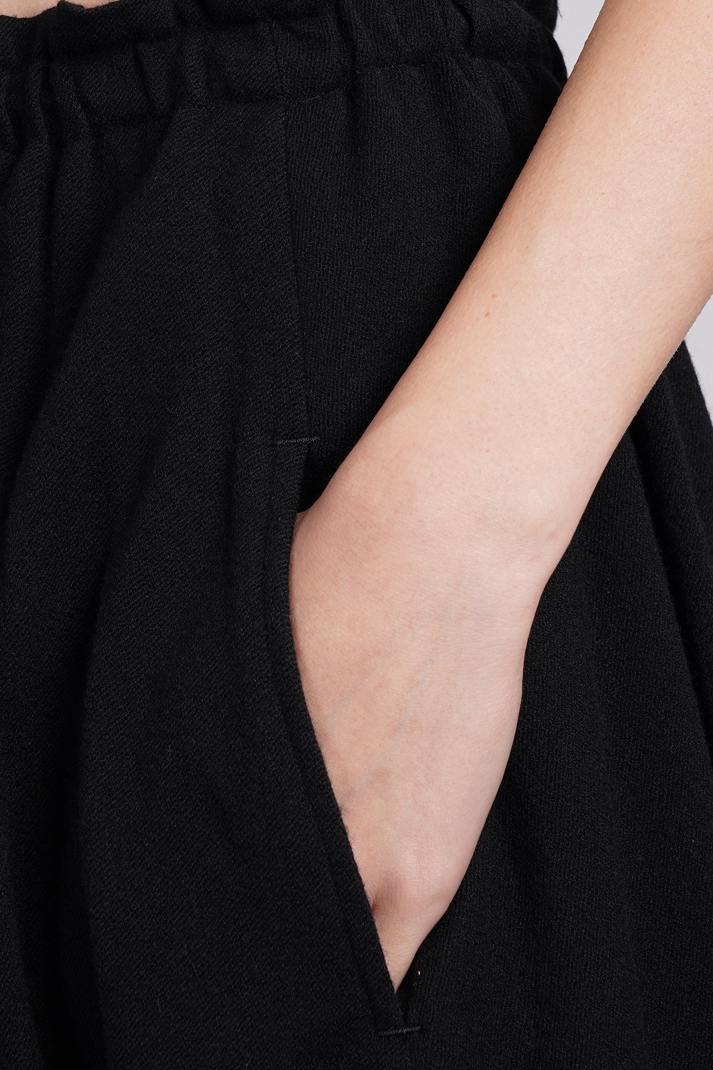 Skirt in black wool - Image 5