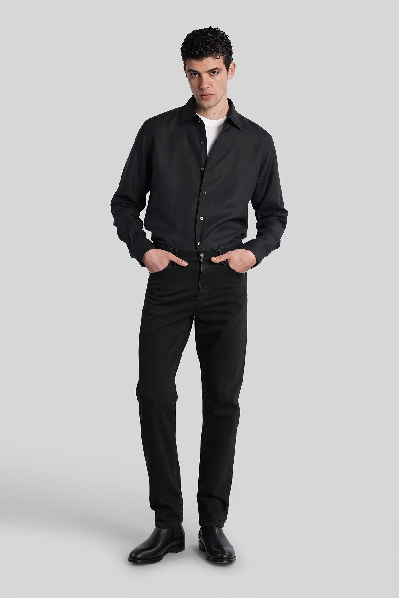 Shirt in black linen - Image 2