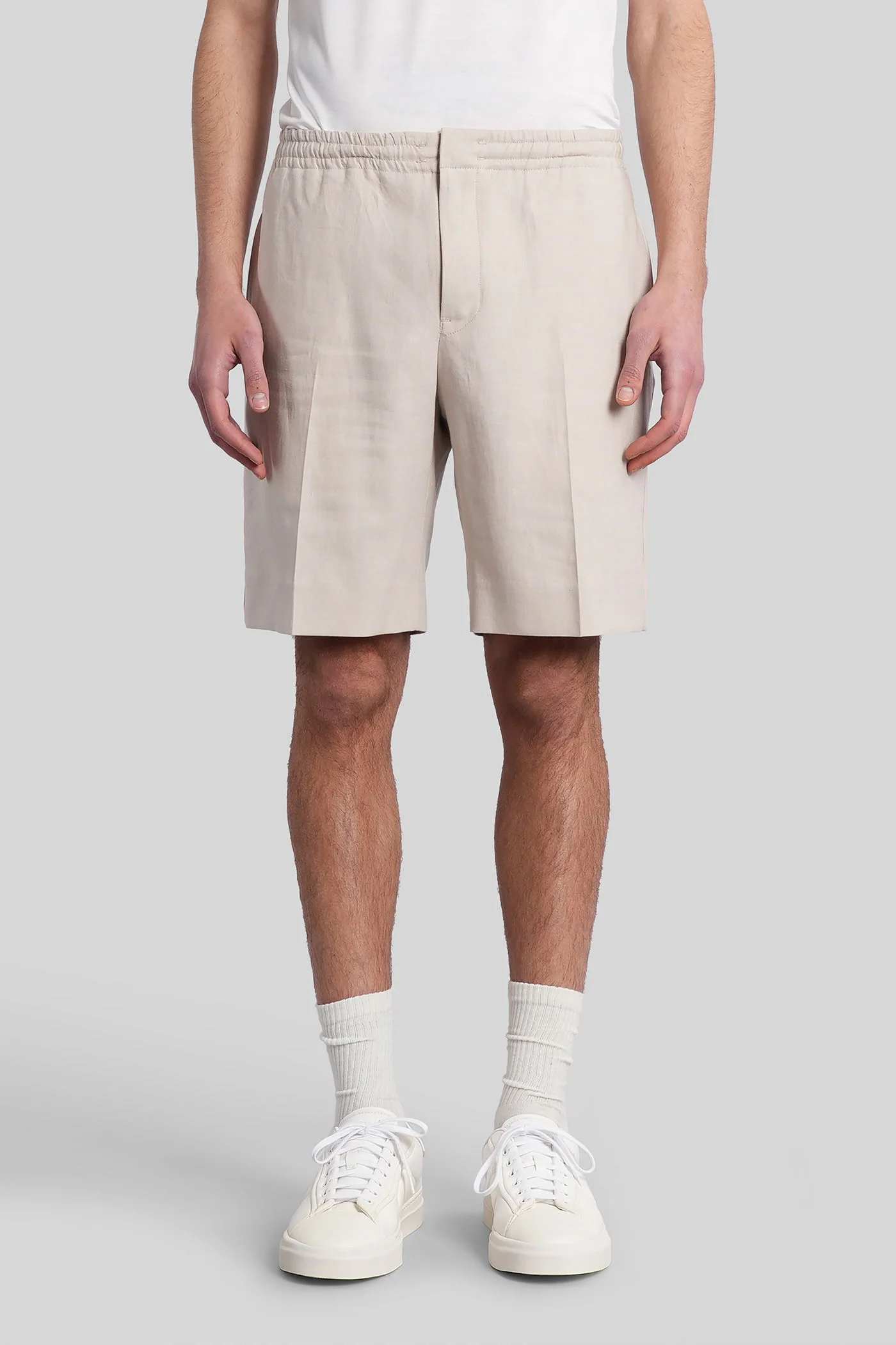 Shorts in taupe linen