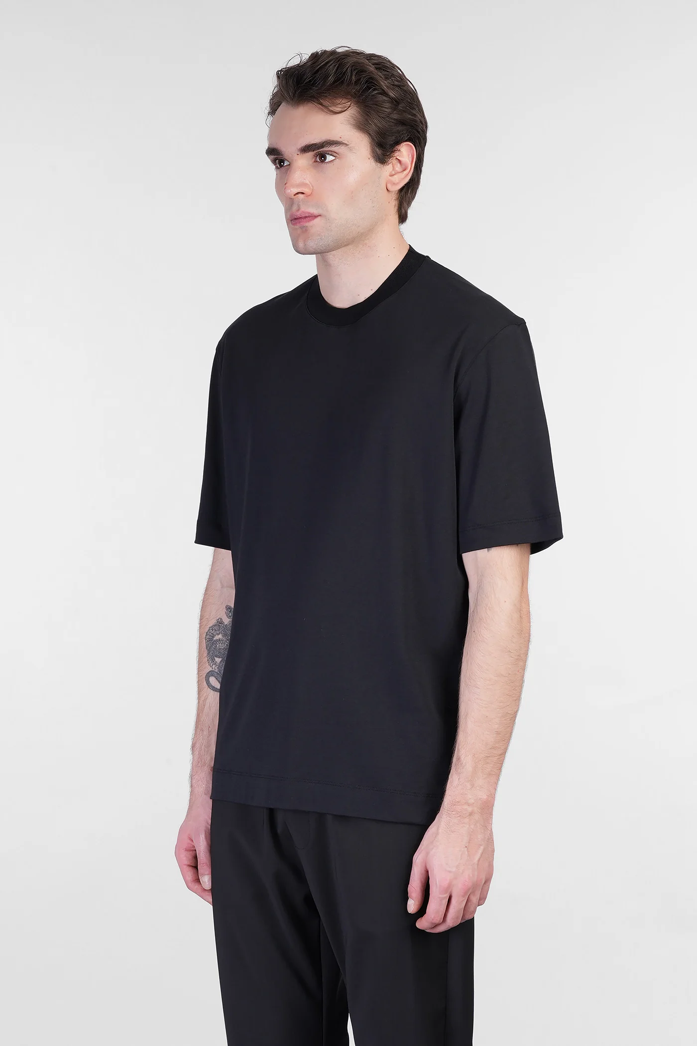 T-Shirt in black cotton - Image 4