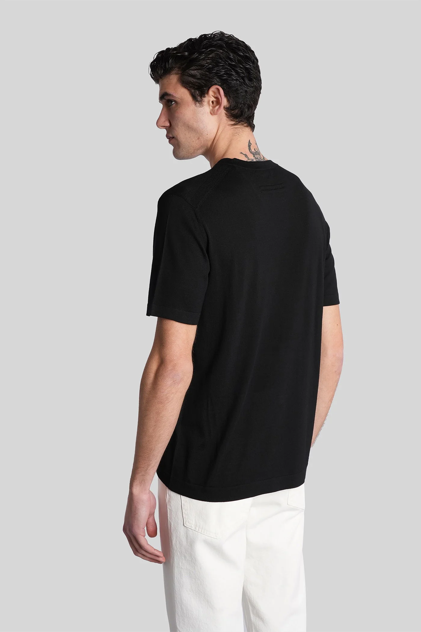 T-Shirt in black wool - Image 3