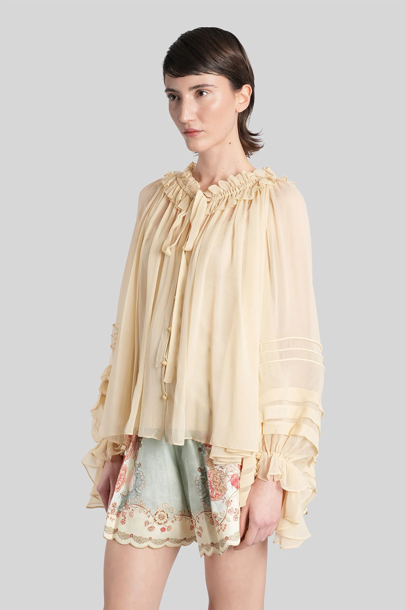 Blouse in beige silk - Image 4