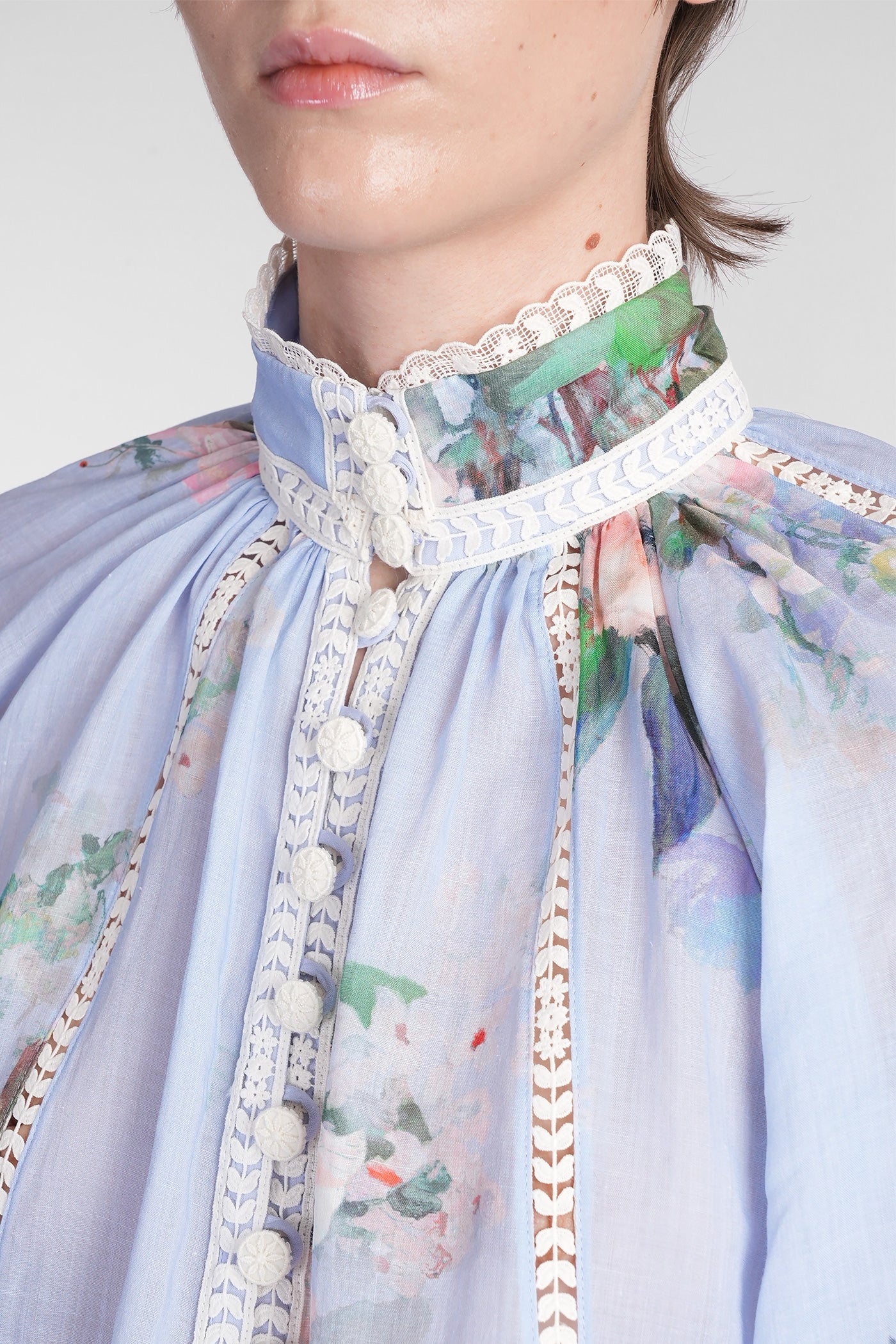 Blouse in cyan ramie - Image 5
