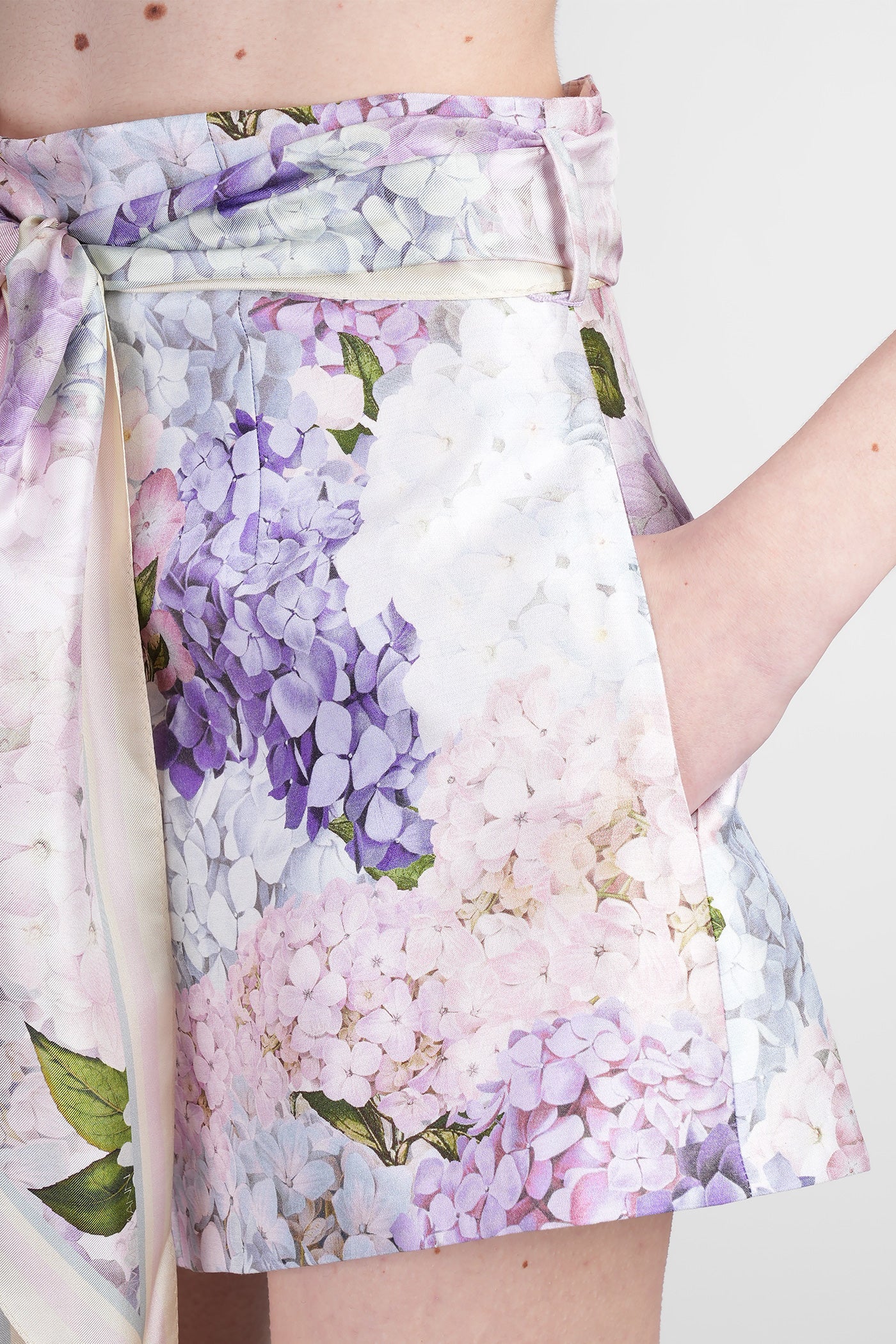 Shorts in multicolor silk - Image 5