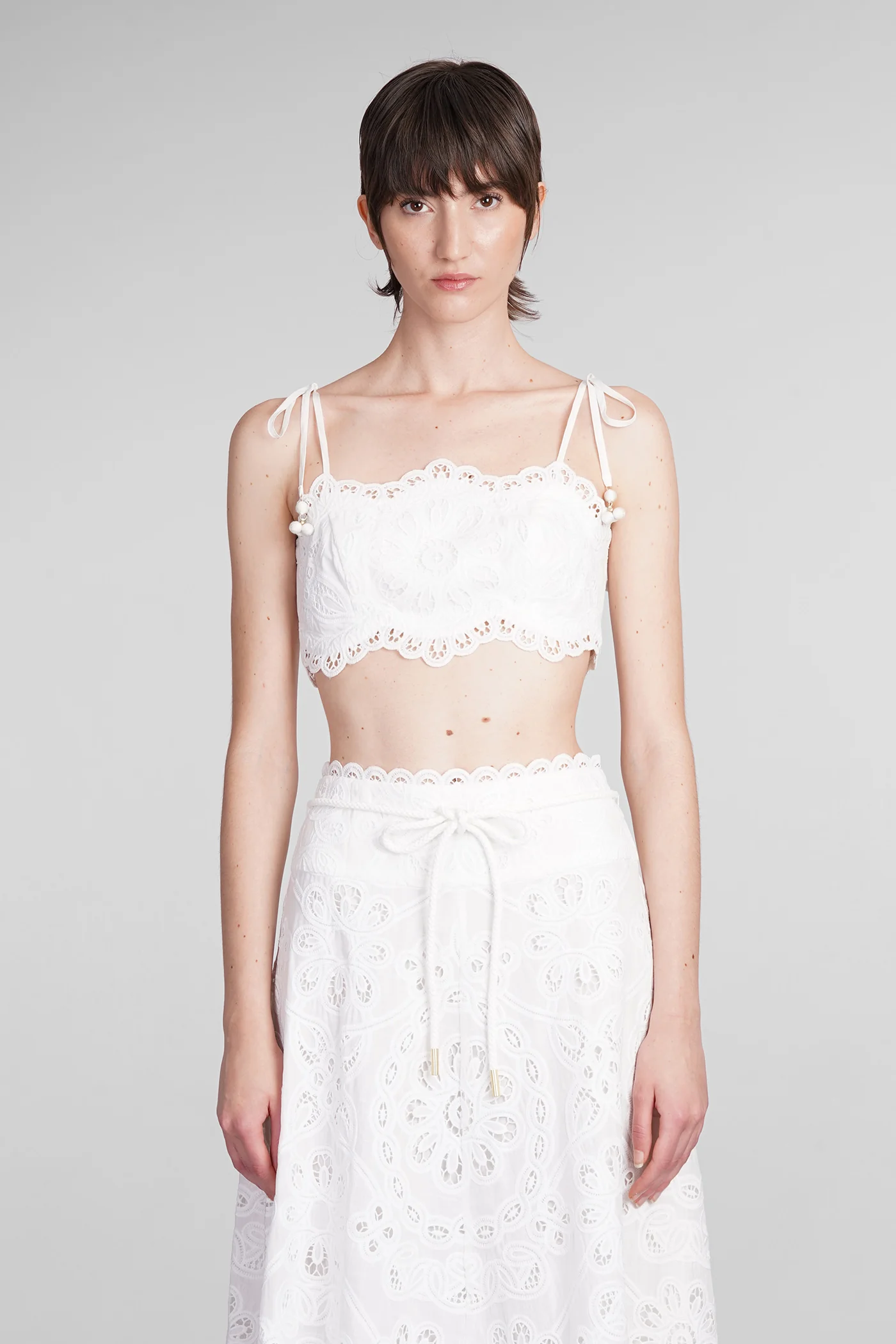 Topwear in white cotton